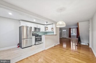 650 Magnolia Ave in Glenolden, PA - Building Photo - Building Photo