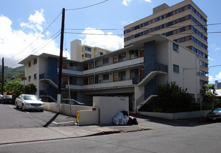 1324 Heulu St in Honolulu, HI - Building Photo - Building Photo