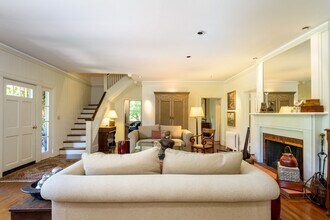 64 Mulberry Ln in Atherton, CA - Building Photo - Building Photo