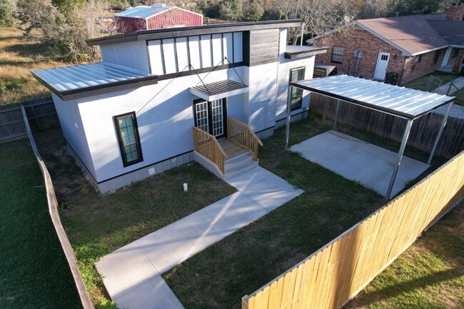 2886 Broadway St in San Leon, TX - Building Photo - Building Photo