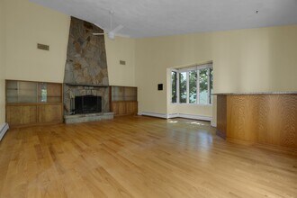 52 Rayburn Rd in Belmont, MA - Building Photo - Building Photo