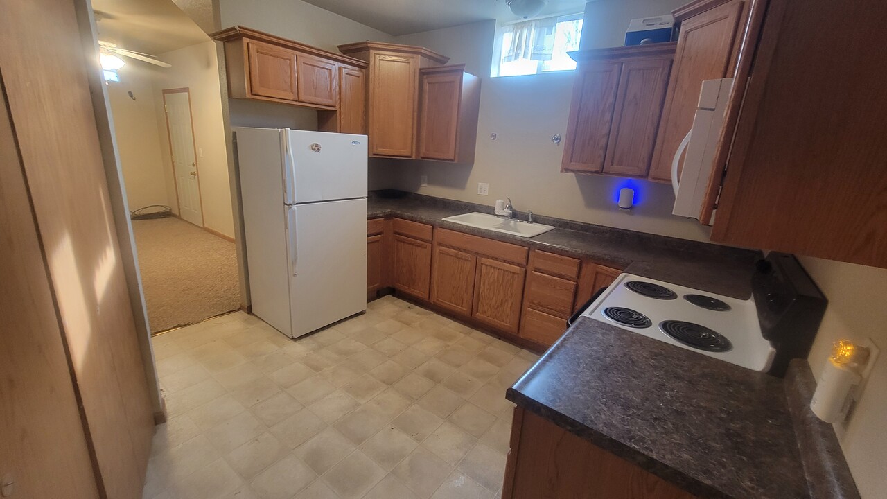 46794 317th St, Unit 2 in Burbank, SD - Building Photo