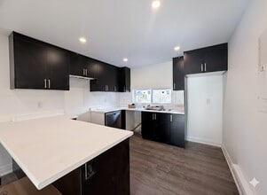 184 Ottawa St S in Hamilton, ON - Building Photo - Building Photo