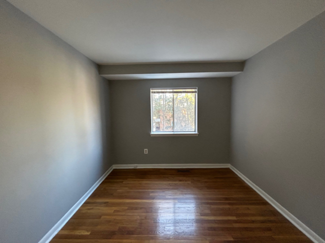 6099 Park Heights Ave in Baltimore, MD - Building Photo - Building Photo
