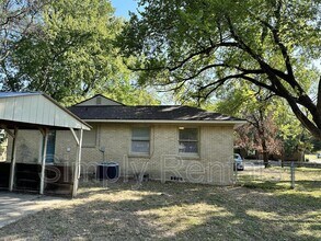 835 Fisher St in Sulphur Springs, TX - Building Photo - Building Photo