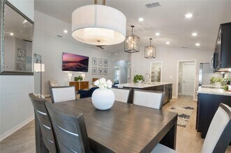 944 First Dr, Eagle Lake, FL in Eagle Lake, FL - Building Photo - Building Photo