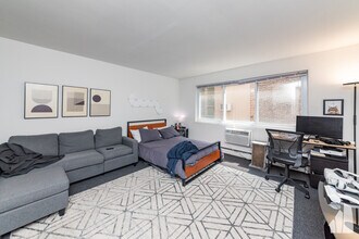 520 W Aldine Ave in Chicago, IL - Building Photo - Building Photo