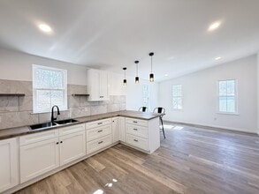 272 River Rd in Dalmatia, PA - Building Photo - Building Photo