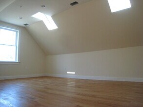 614 Main St, Unit 2 in Medford, MA - Building Photo - Building Photo