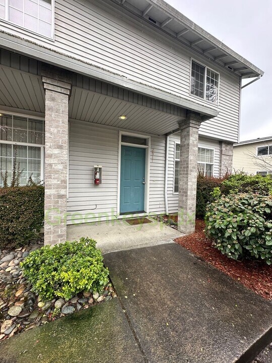 2511 SE 130th Ave in Portland, OR - Building Photo