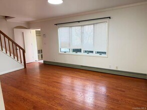 10 The Spur in Syosset, NY - Building Photo - Building Photo