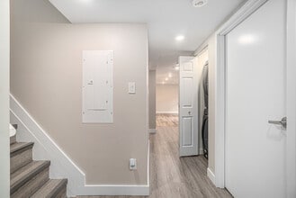 17 Overlake Dr in Ottawa, ON - Building Photo - Building Photo