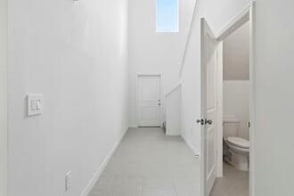 11657 Brae Way in Dade City, FL - Foto de edificio - Building Photo