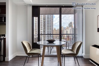 354 E 91st St in New York, NY - Building Photo - Building Photo