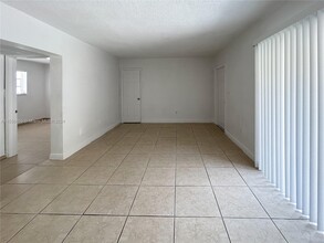 8287 NE Miami Ct in Miami, FL - Building Photo - Building Photo