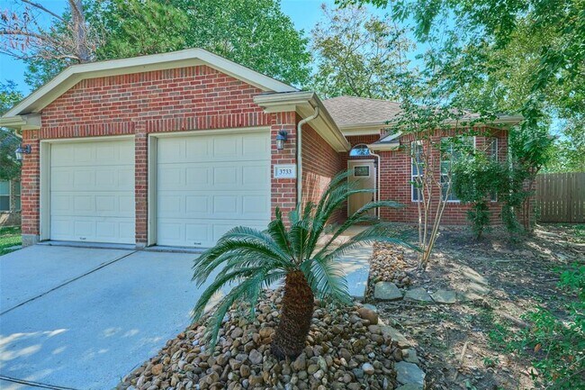 property at 3733 Breckenridge Dr