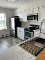 60 Brickyard Rd in Essex Junction, VT - Building Photo