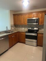 11507 NW 41st St in Coral Springs, FL - Building Photo