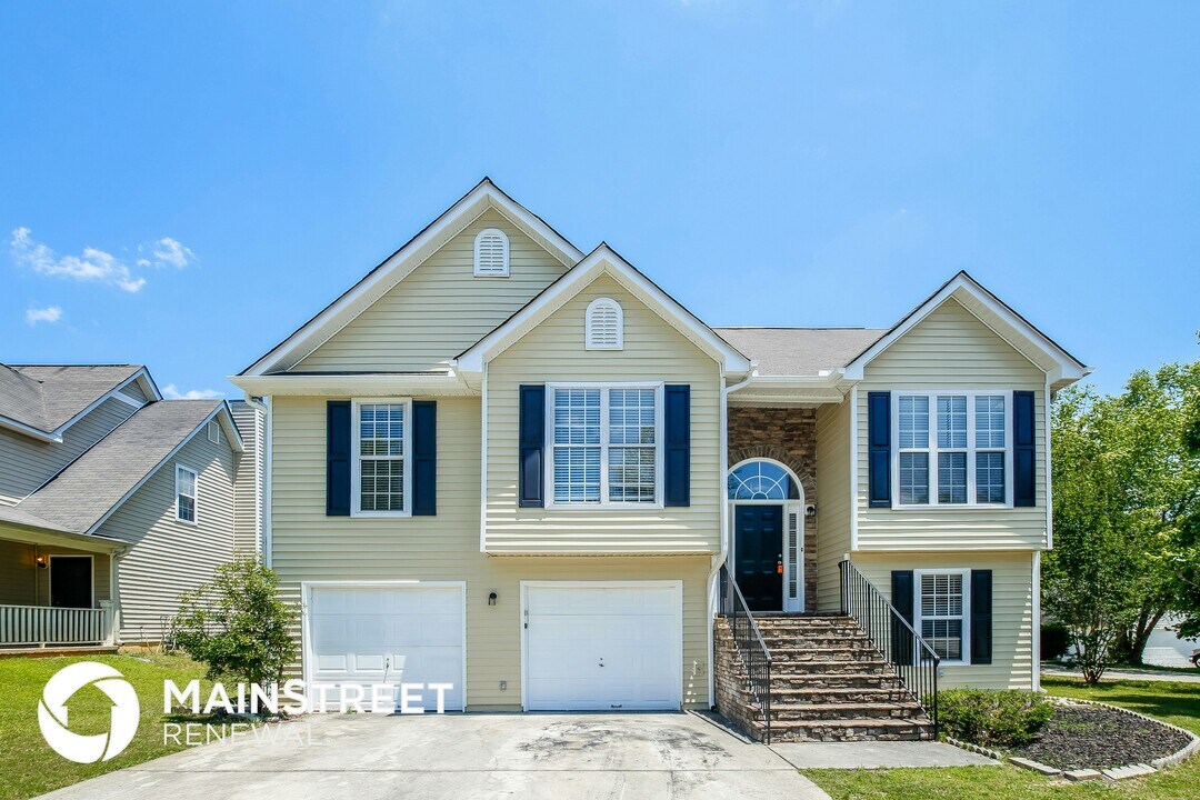 5081 Meadow Trce in Fairburn, GA - Building Photo