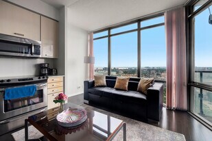 76 Grenville St in Toronto, ON - Building Photo