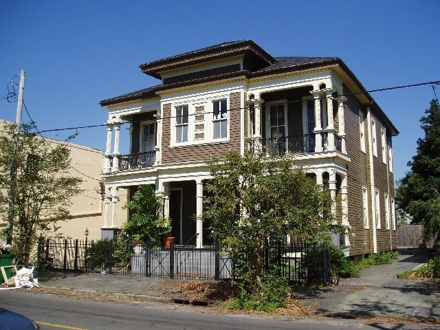 4919 Magazine St in New Orleans, LA - Foto de edificio - Building Photo