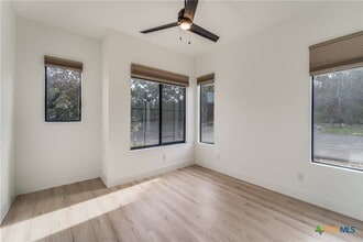 1211 Westhaven Dr in Canyon Lake, TX - Building Photo - Building Photo