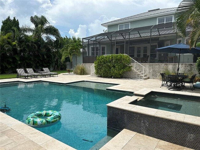 5006 W Longfellow Ave in Tampa, FL - Building Photo - Building Photo