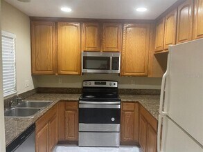 5384 River Rock Rd in Lakeland, FL - Building Photo - Building Photo