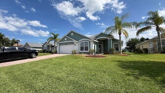 515 South Valencia Cir SW in Vero Beach, FL - Building Photo