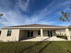 18418 Wintergarden Ave in Port Charlotte, FL - Building Photo