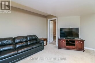 30 Cherry Sands Crescent in Wasaga Beach, ON - Building Photo - Building Photo