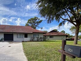 624 Casa Grande Dr in Melbourne, FL - Building Photo
