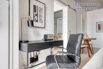 311 W Illinois St in Chicago, IL - Building Photo - Building Photo