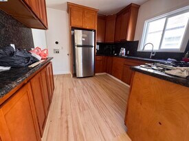 1527 77th Ave in Oakland, CA - Building Photo