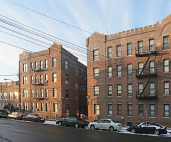 474 E 98th St in Brooklyn, NY - Foto de edificio - Building Photo