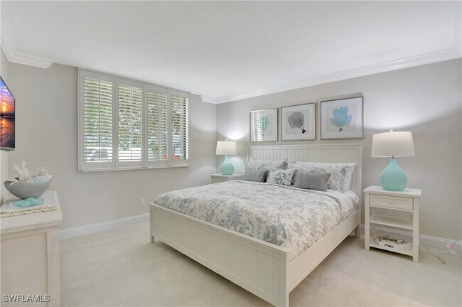 2357 Gulf Shore Blvd N