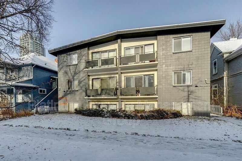 824-818 18 Ave SW in Calgary, AB - Building Photo