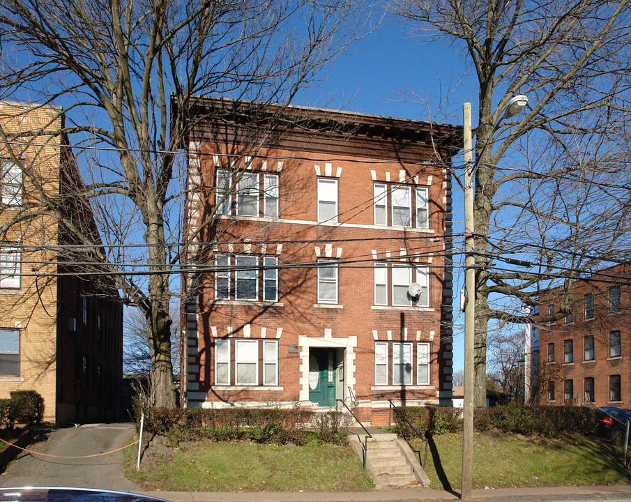 202-204 Hamilton St in Hartford, CT - Building Photo