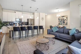 4965 Windermere Ave in Kissimmee, FL - Building Photo - Building Photo