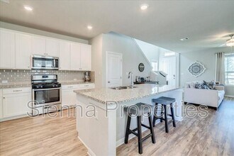 787 Lone Peak Wy in Dripping Springs, TX - Building Photo - Building Photo