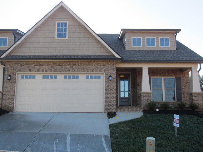 13044 Hampshire Bay Ln in Farragut, TN - Foto de edificio - Building Photo