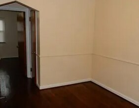 3065 Glenmore Ave, Unit 3 in Cincinnati, OH - Building Photo - Building Photo