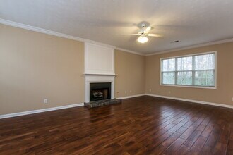 225 Chamberlyn Ln in Hiram, GA - Building Photo - Building Photo