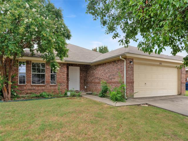 1513 W Hercules Ln in Denton, TX - Building Photo