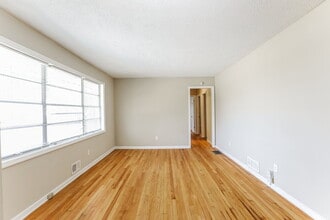 6570 Elsie St in Douglasville, GA - Building Photo - Building Photo