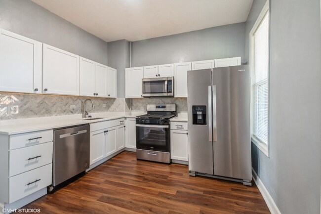 6649 S Greenwood Ave in Chicago, IL - Building Photo - Building Photo