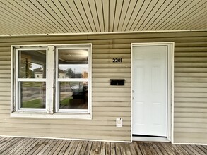 2201 N I St, Unit Duplex in Fort Smith, AR - Building Photo - Building Photo