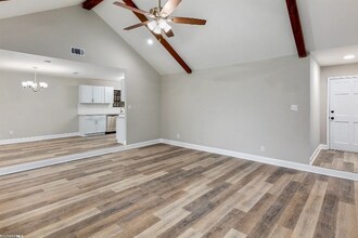 109 Kingswood Dr in Daphne, AL - Building Photo - Building Photo