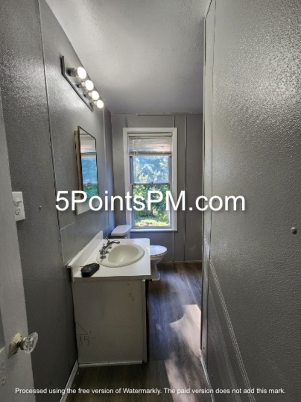 2048 W 100th St in Cleveland, OH - Building Photo - Building Photo