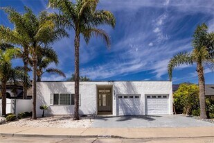 16471 Malden Cir in Huntington Beach, CA - Building Photo